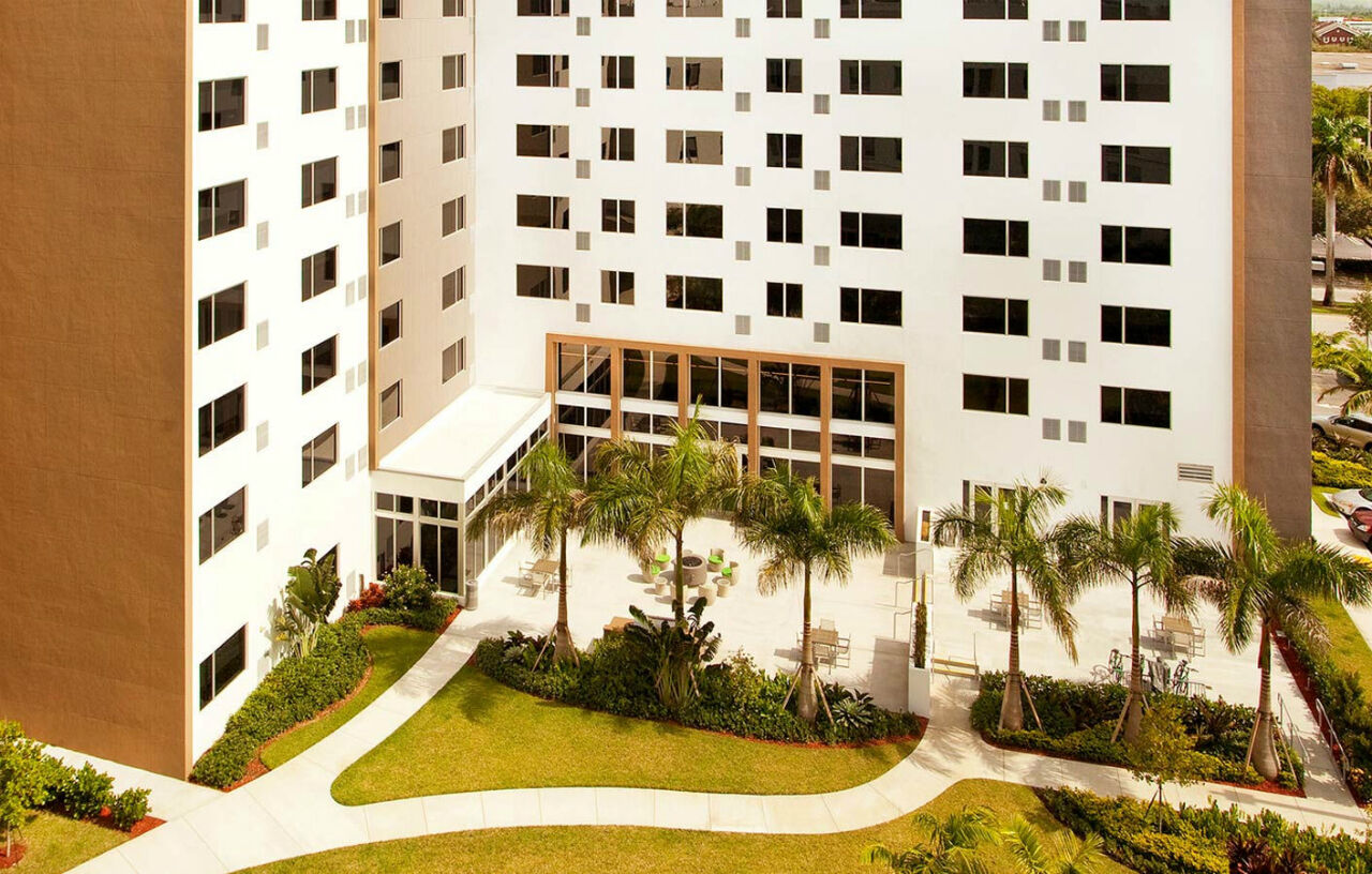 Element Miami Doral Hotel Exterior photo